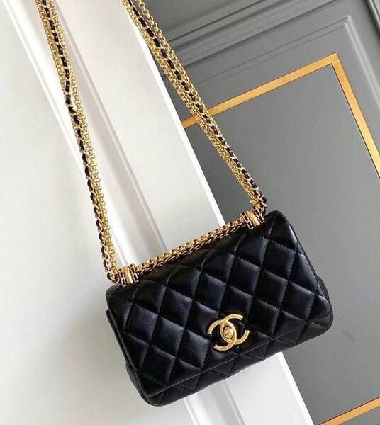 Сумка Chanel женский кожа черный 157336
