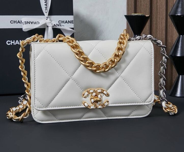 Сумка Chanel женский кожа белый 201994