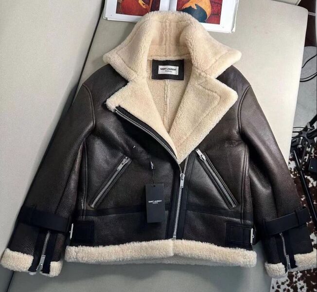 Дубленк Saint Laurent женский кожа черный 128314
