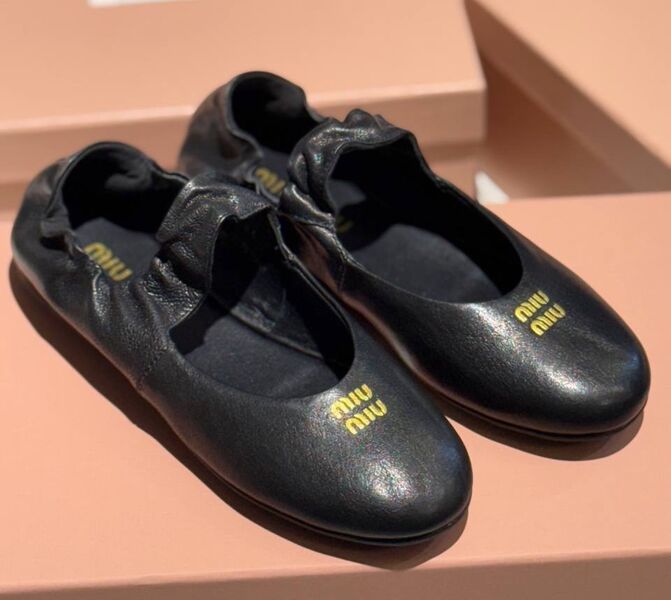 Балетки Miu Miu женский кожа черный 173723