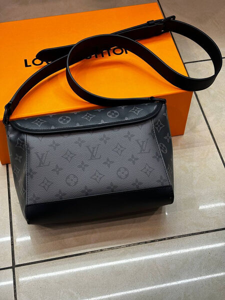 Мужская сумка мессенджер Louis Vuitton мужской кожа черный 169140-2