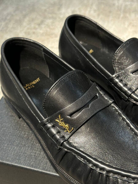 Лоферы Saint Laurent женский кожа swift черный,серебристый 200269