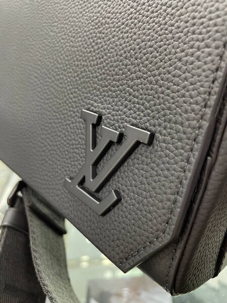 Мужская сумка мессенджер Louis Vuitton мужской кожа черный 77907-6
