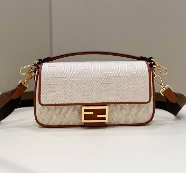 Сумка Fendi Baguette женский текстиль бежевый 142095