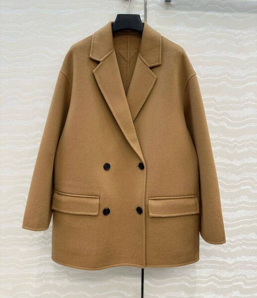 Пальто Prada женский 199591