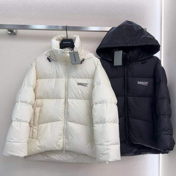 Пуховик Balenciaga женский белый 124558-3