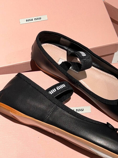 Балетки Miu Miu женский кожа черный 146835-3