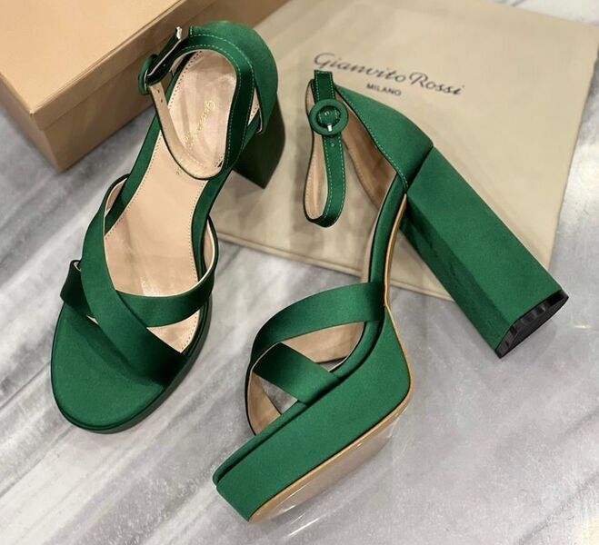 Босоножки Gianvito Rossi женский сатин болотный 116333
