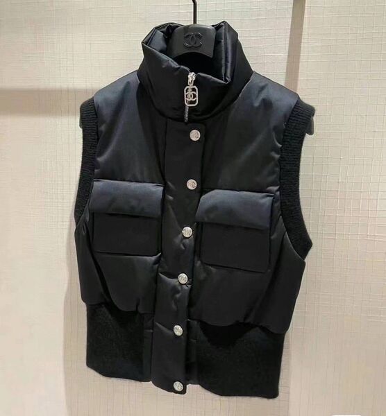 Жилет Chanel женский черный 135036