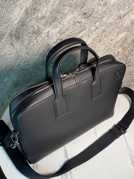 Мужской портфель Loewe мужской кожа черный 52083-8