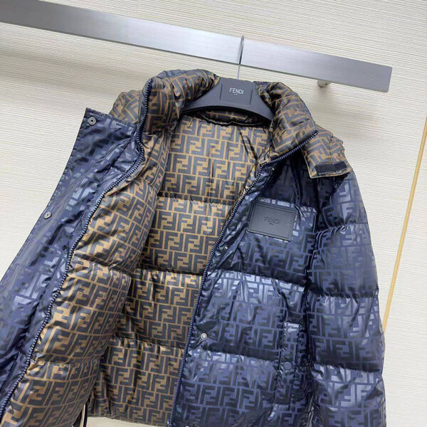 Пуховик двухсторонний Fendi женский графитовый 131421-3