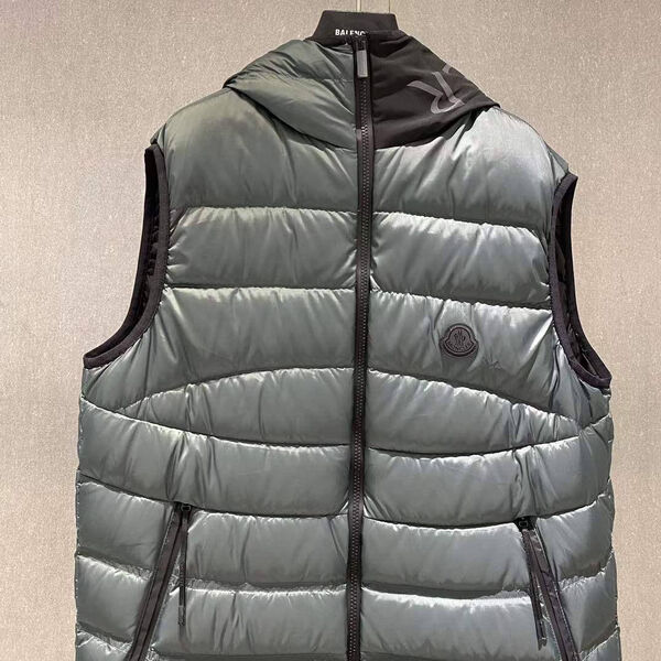 Мужской жилет Moncler мужской графитовый 161732-2
