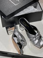 Босоножки Saint Laurent женский кожа графитовый 12779-2