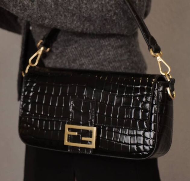 Сумка Fendi Baguette женский кожа черный 136607