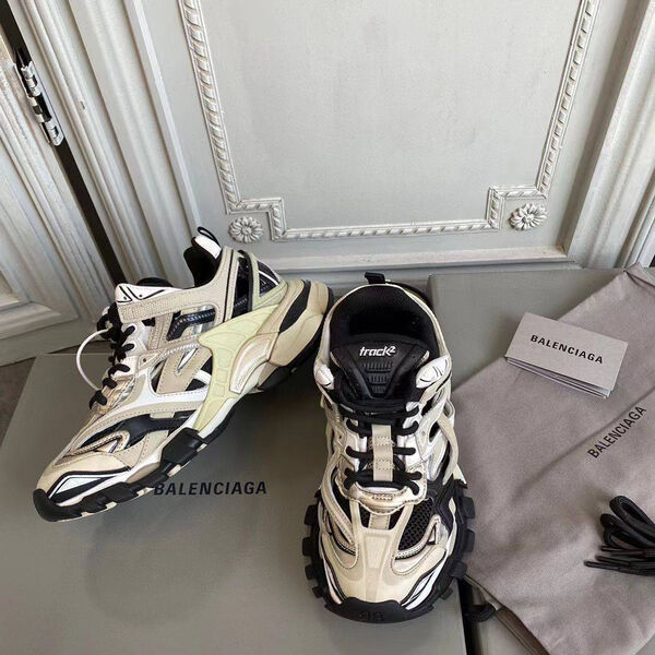 Кроссовки Balenciaga женский кожа бежевый 137417-2