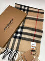 Шарф Burberry женский бежевый 170556