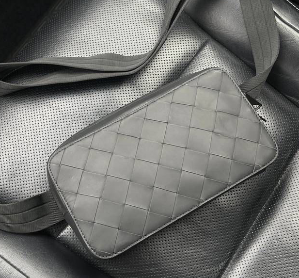 Мужская сумка мессенджер Bottega Veneta мужской кожа черный 42925