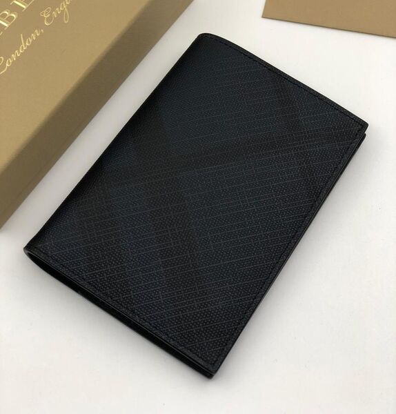 Обложка на паспорт Burberry мужской черный 55324