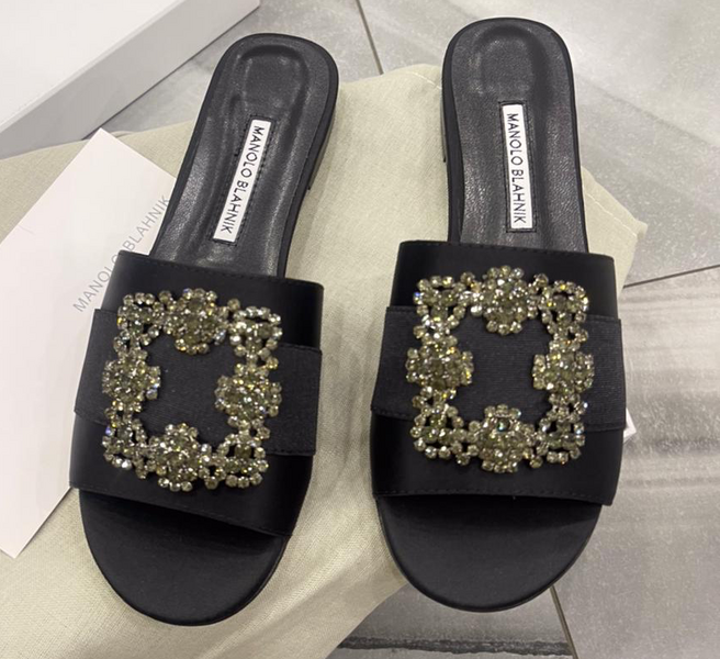 Шлепки Manolo Blahnik женский текстиль черный 89857