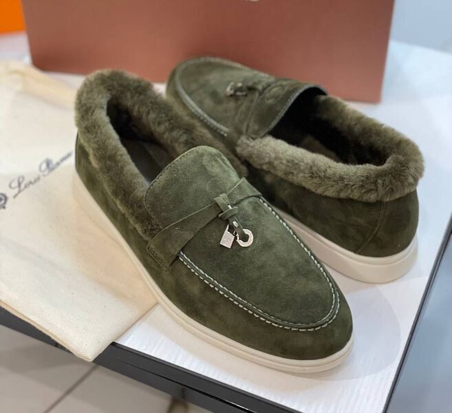 Лоферы Loro Piana женский овчина болотный 40639