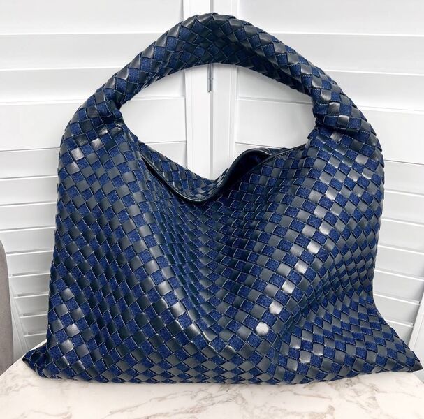 Сумка Bottega Veneta Large Hop женский кожа синий 170355