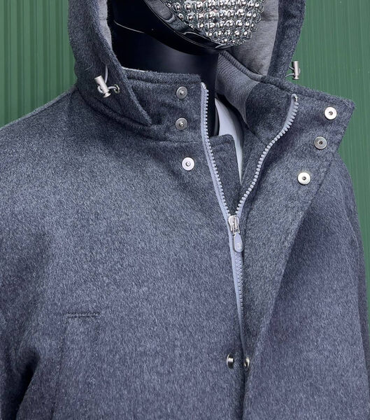 Мужской пуховик Brunello Cucinelli мужской графитовый 136924-5
