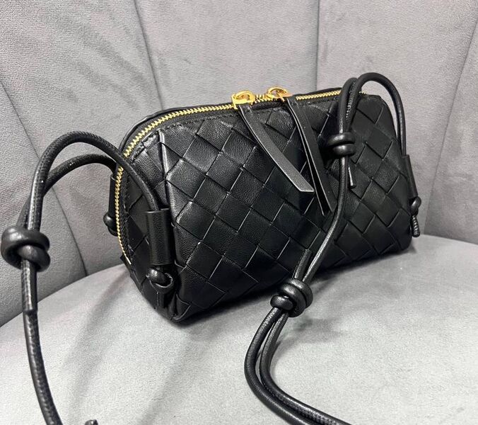 Сумка Bottega Veneta женский кожа черный 196434