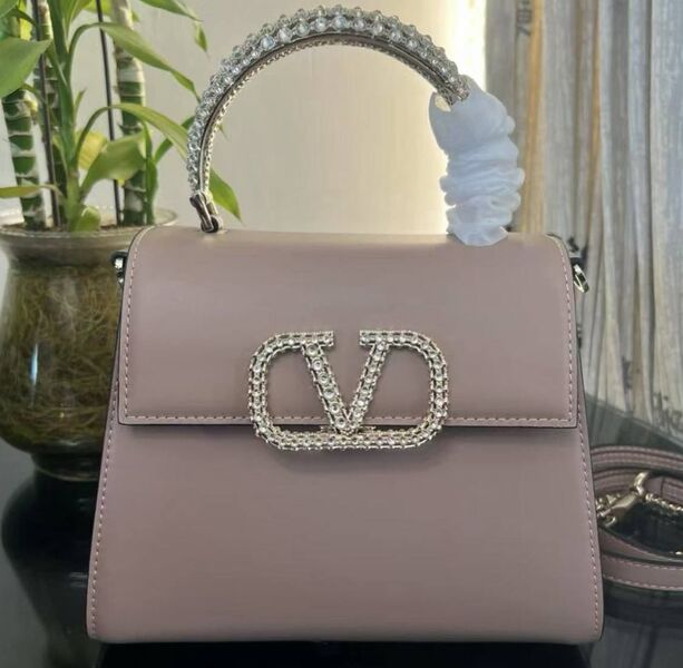 Сумка Valentino женский кожа swift песочный 182032
