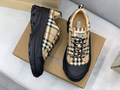 Кроссовки Burberry женский текстиль бежевый 92602-5