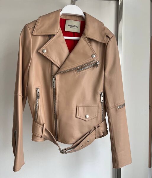 Куртка Valentino женский кожа swift бежевый 141937