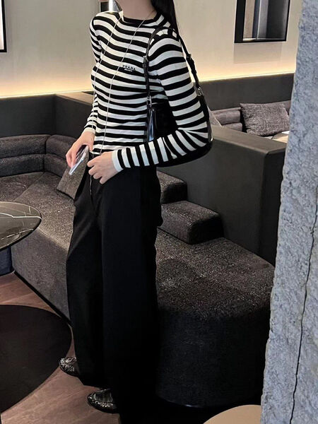 Лонгслив Prada женский черный 125489-3