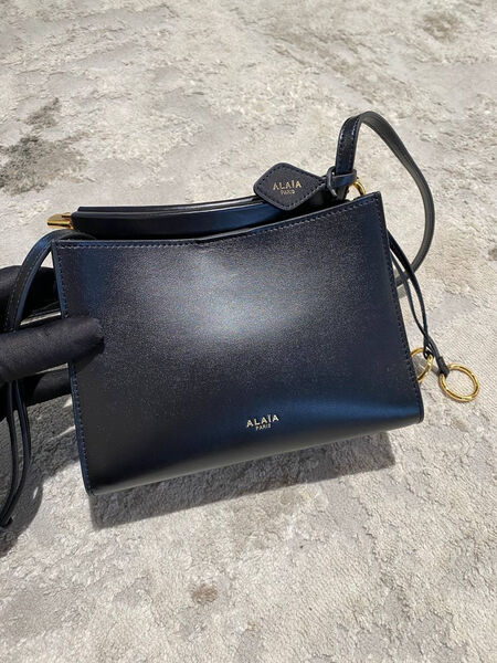 Сумка Alaïa женский кожа черный 194408-3
