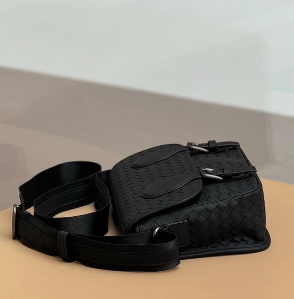 Мужская сумка мессенджер Bottega Veneta мужской кожа черный 115316-7