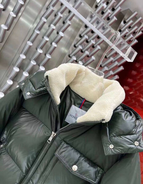 Мужской пуховик Moncler мужской болотный 130563-7
