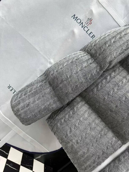 Мужской пуховик Moncler мужской графитовый 200551-4