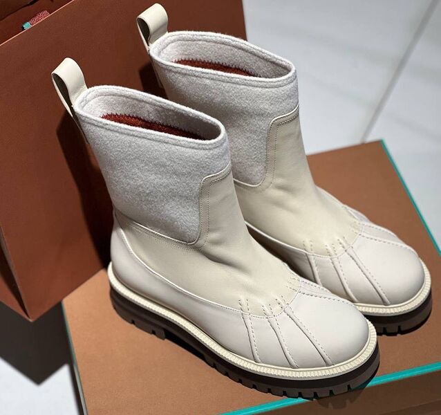 Сапоги Loro Piana женский кожа swift молочный 128398