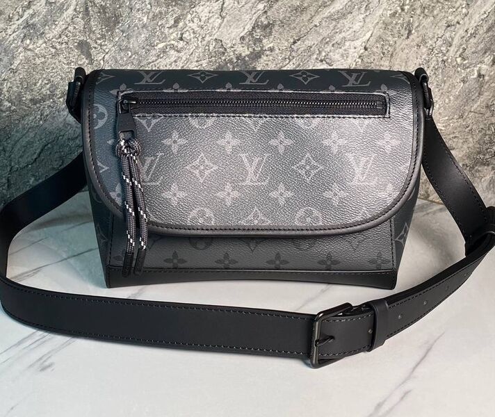 Мужская сумка мессенджер Louis Vuitton мужской кожа черный 169140