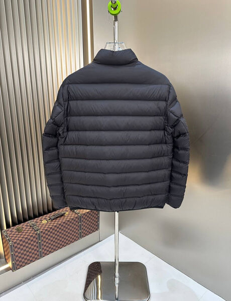 Пуховик Moncler мужской черный 167410-2