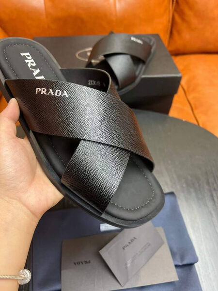 Мужские шлепки Prada мужской кожа черный 135344-8