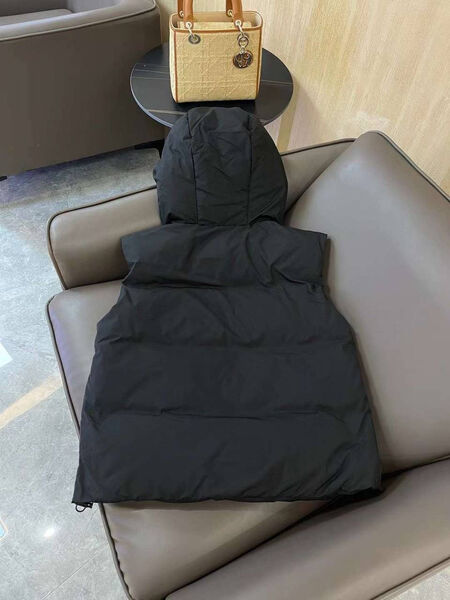 Жилет Burberry женский черный 200252-2