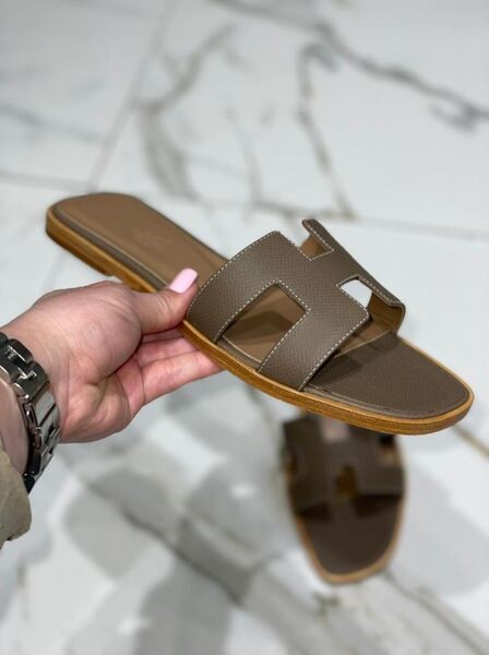 Шлепки Hermès женский кожа бежевый 89413-2