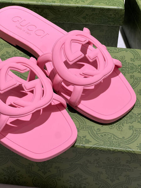 Шлепки Gucci женский резина розовый 153601-2