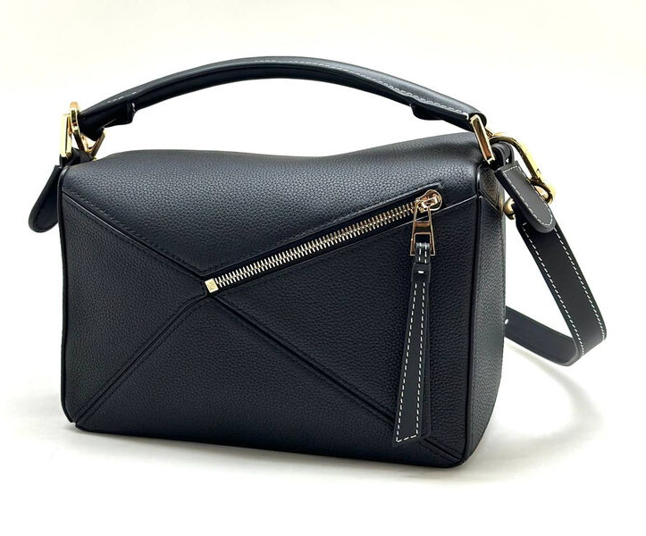 Сумка Loewe женский кожа черный 161180-4