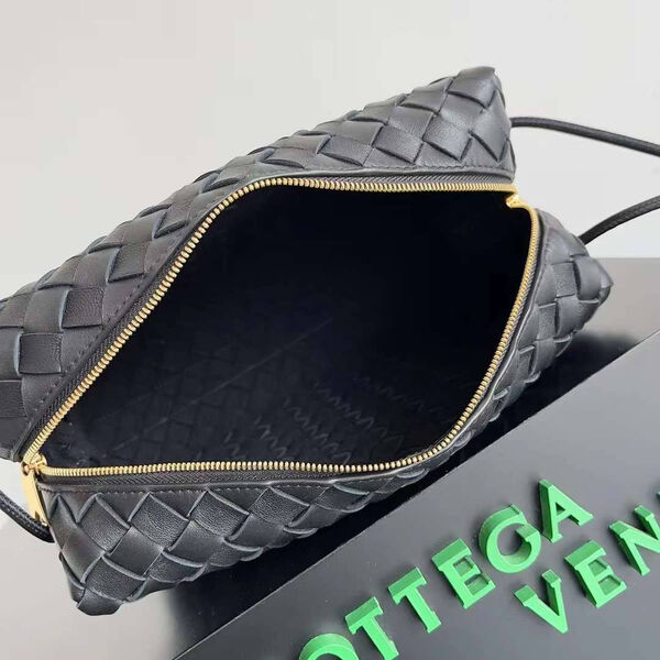 Сумка Bottega Veneta женский кожа черный 155464-2