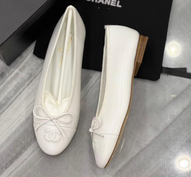Балетки Chanel женский кожа белый 121629