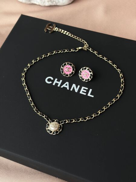 Чокер и серьги пуссеты Chanel женский кожа h6916795-1