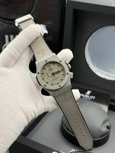 Часы Hublot h2383234-1