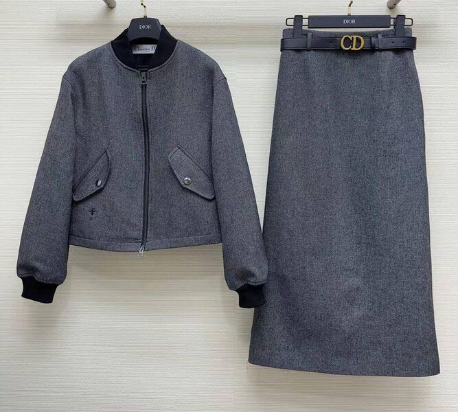 Костюм Dior женский графитовый 159141
