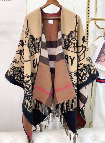 Пончо Burberry женский темно-бежевый 125678
