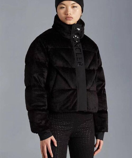 Пуховик Moncler женский черный 169073